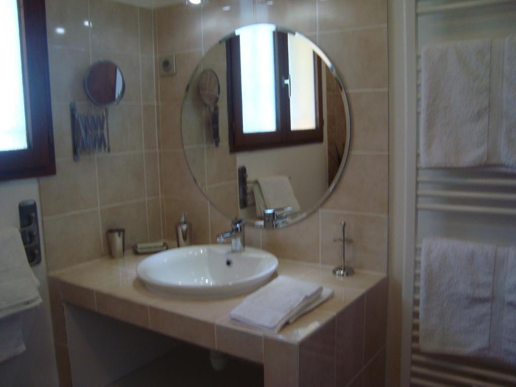 Chambres D'Hotes Les Palmiers De La Cite Carcassonne Rom bilde